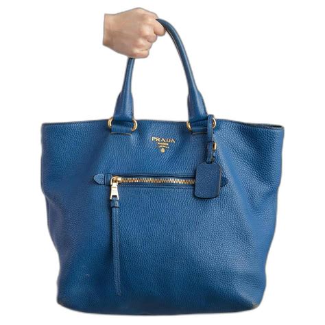 prada tasche blau